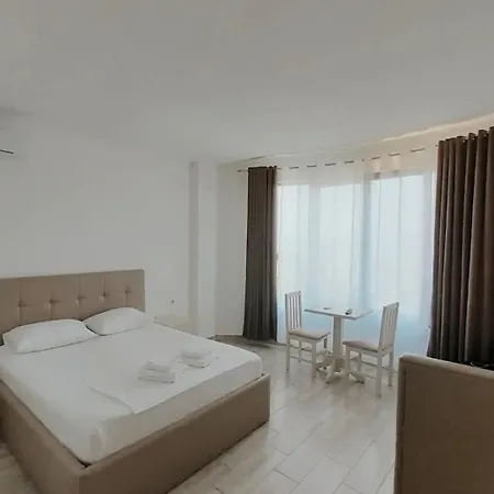 Restaurant Univers Ξενοδοχείο *